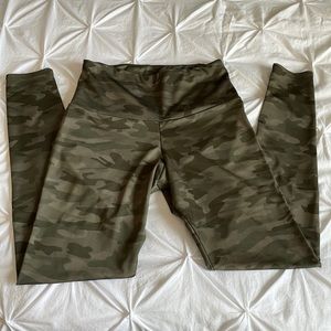 Onzie Flow leggings